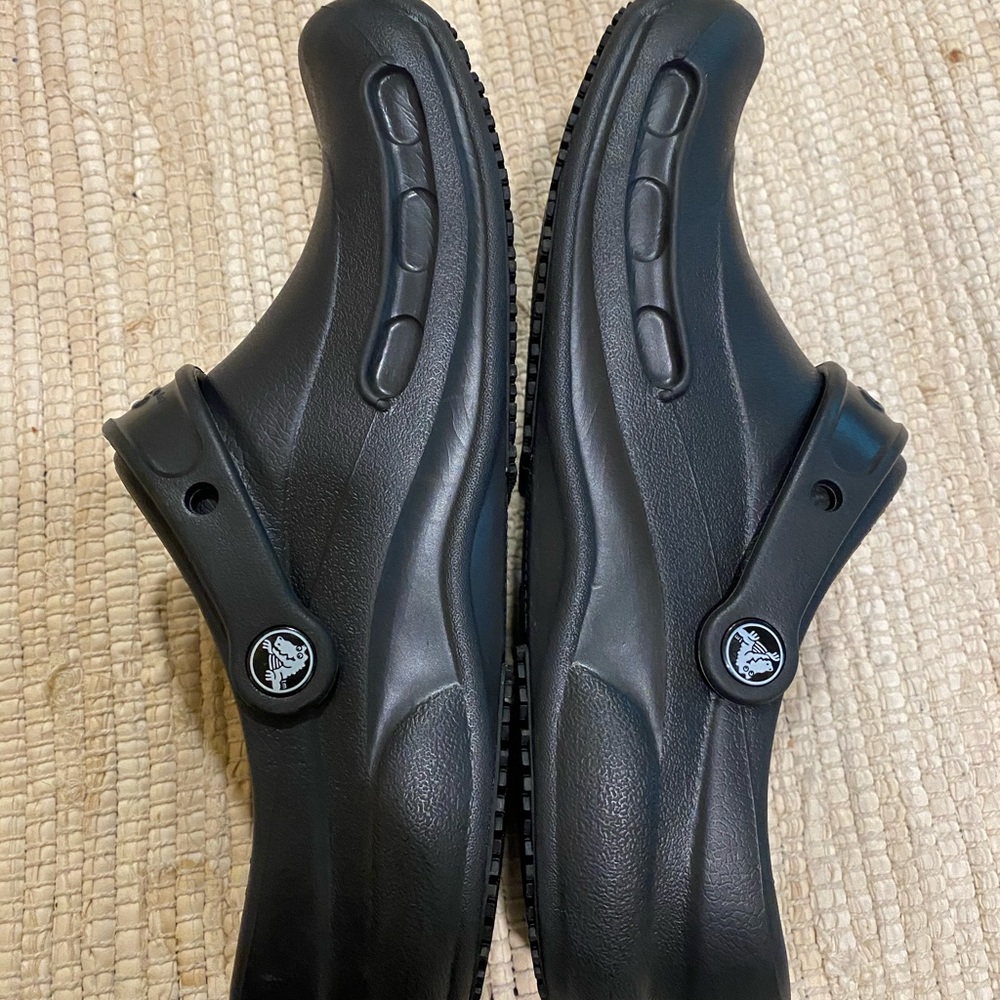 Crocs - Picture 10 of 11